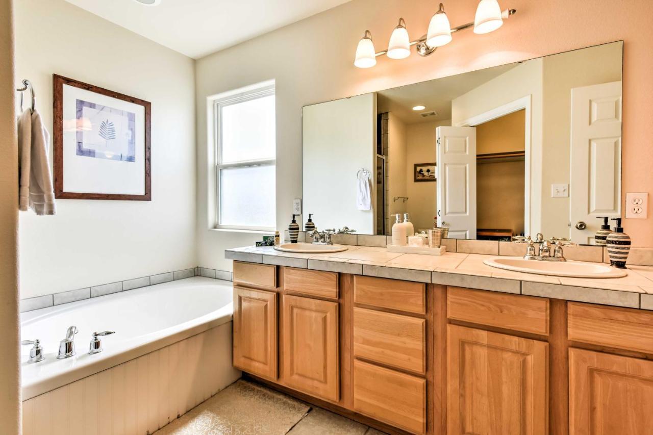 Waterfront Corpus Christi Townhome With Pool And Dock! מראה חיצוני תמונה